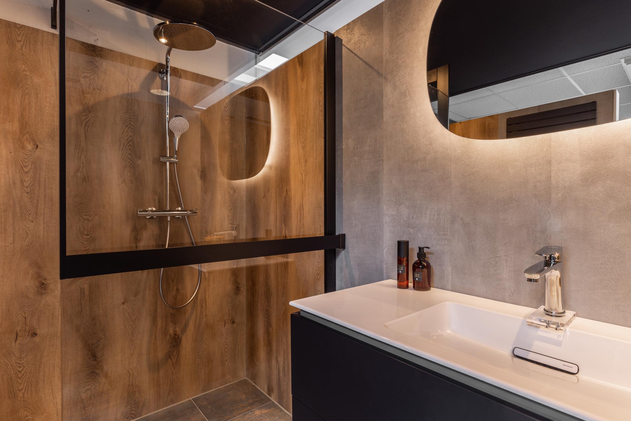 Bruggink Badkamers 6677 ONLINE