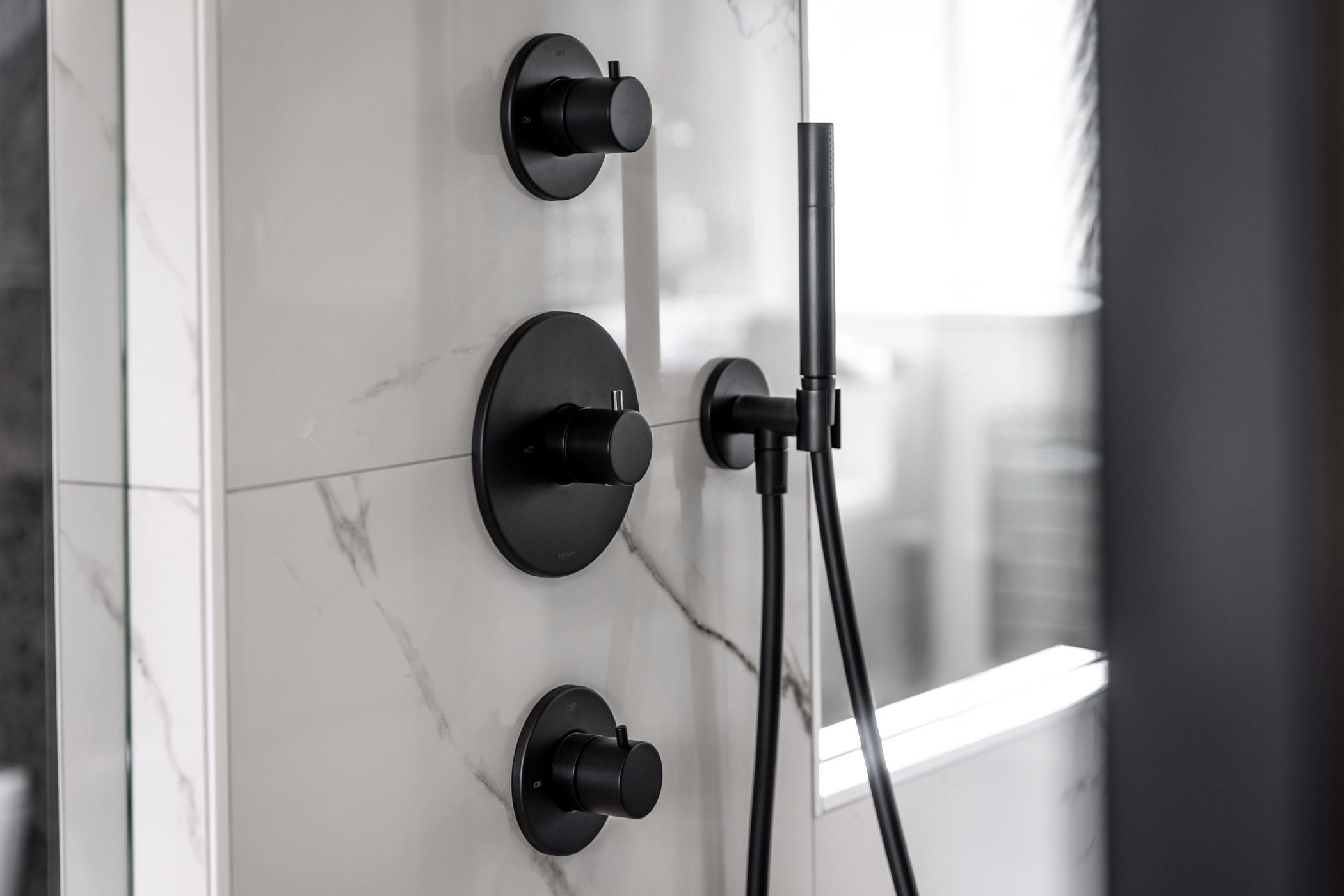 Bruggink Badkamers 6687 ONLINE