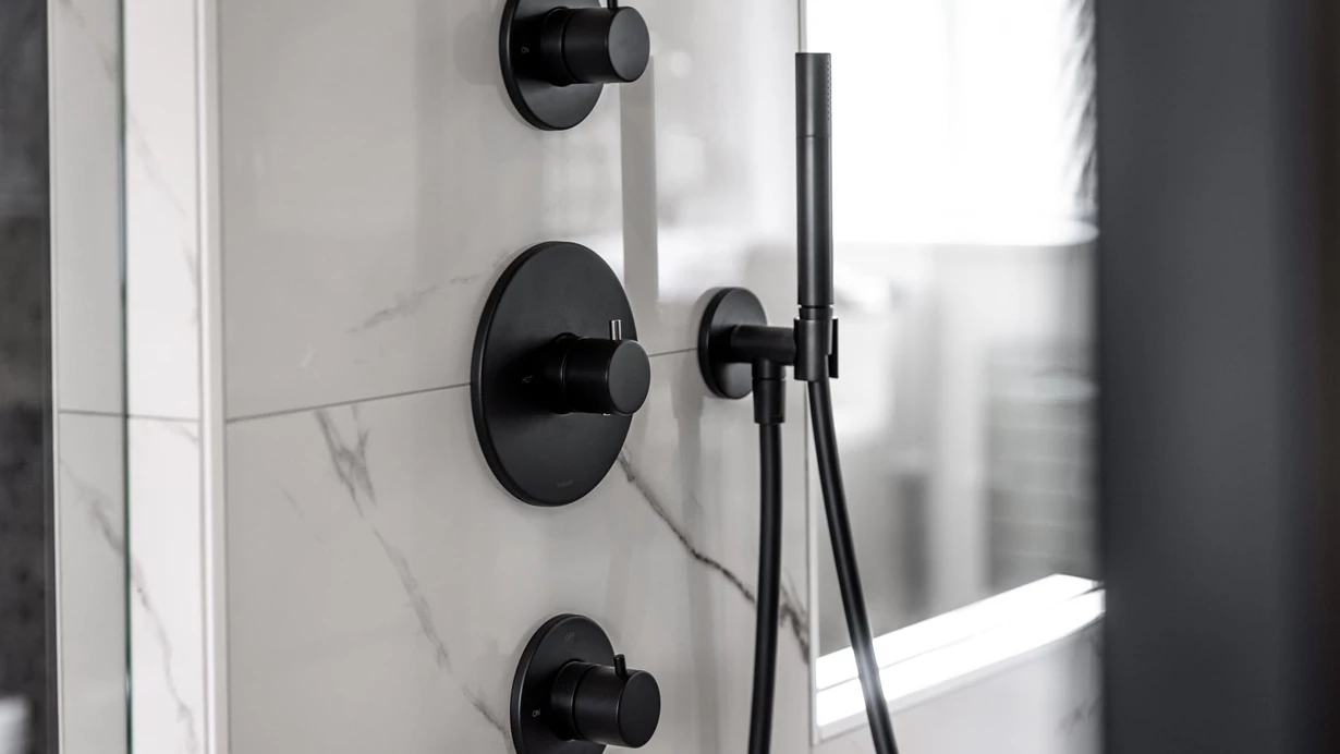 Bruggink Badkamers 6687 ONLINE