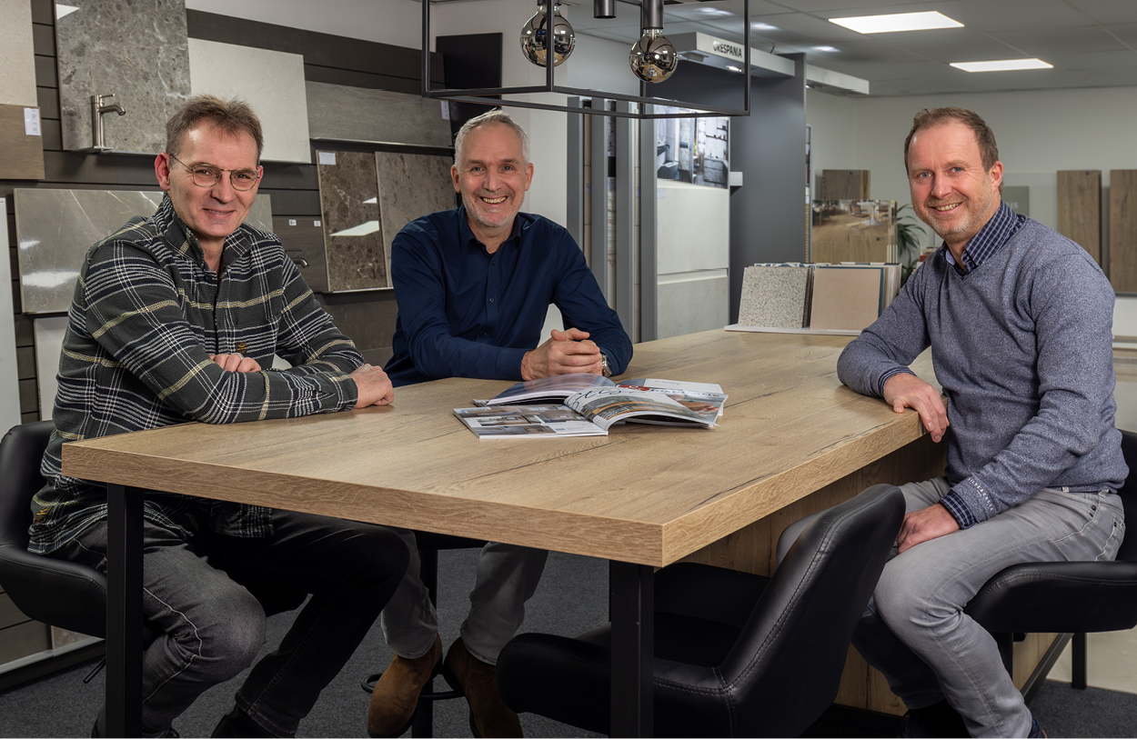 B&B Mook Teamimage 600X3902